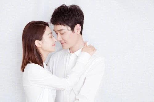 女性孕期遭遇手脚冰凉是什么原因呢？该怎么进行缓解？