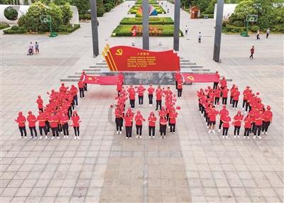 张中建先进事迹巡回报告会市直专场成功举办